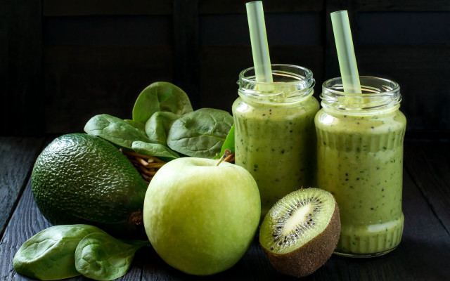 Green smoothie fruit vegetables table free wallpaper for desktop - medium preview image