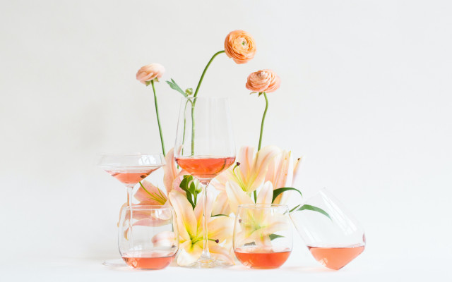 Vase flowers wine glasses summer free wallpaper for desktop - medium preview image
