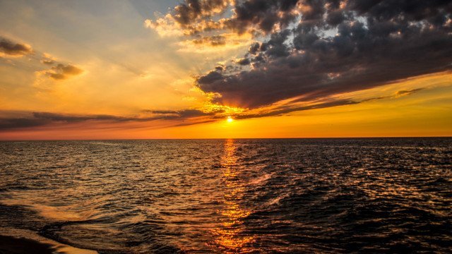 Sunset ocean boat clouds hudson free wallpaper for desktop - medium preview image