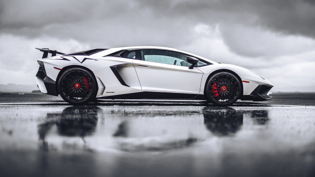 White sports car red rims #2 free wallpaper for desktop - medium preview image
