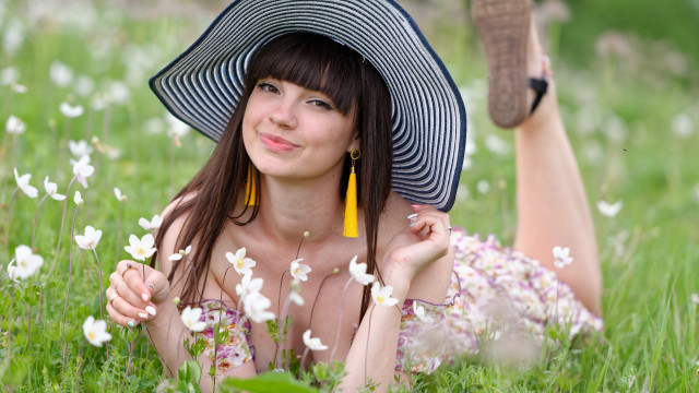 Woman grass hat yellow earrings free wallpaper for desktop - medium preview image