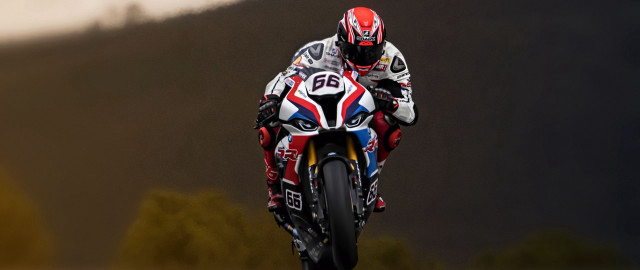 Motorcycle air futurism helmet realistic free wallpaper for desktop - medium preview image