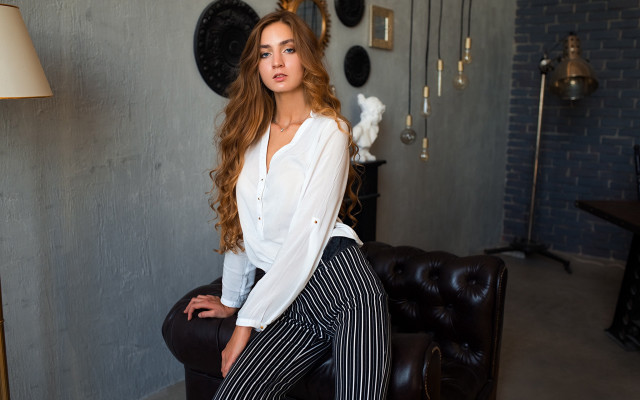 Elina karimova fashion portrait indoor free wallpaper for desktop - medium preview image