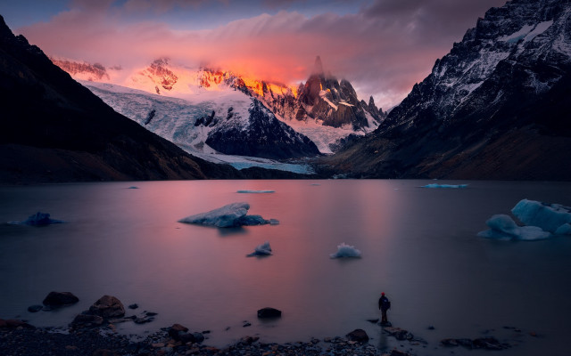 Rocky beach mountain sunset clouds free wallpaper for desktop - medium preview image
