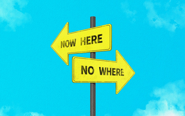 Yellow street sign opposite arrows free wallpaper for desktop - medium preview image