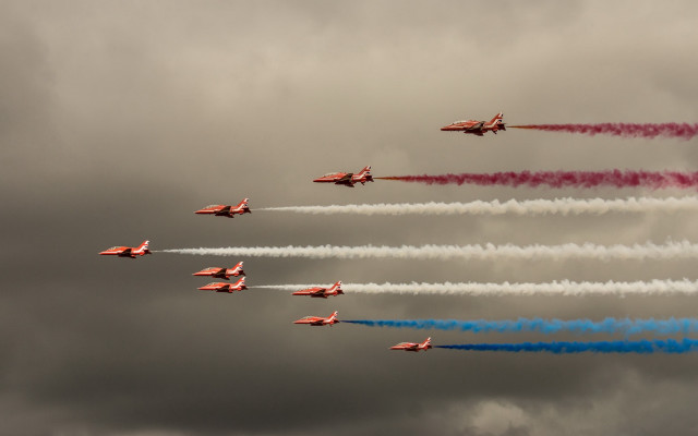 Jets smoke trails clouds fighter free wallpaper for desktop - medium preview image