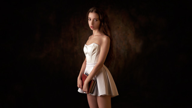 Elina karimova white dress portrait #2 free wallpaper for desktop - medium preview image