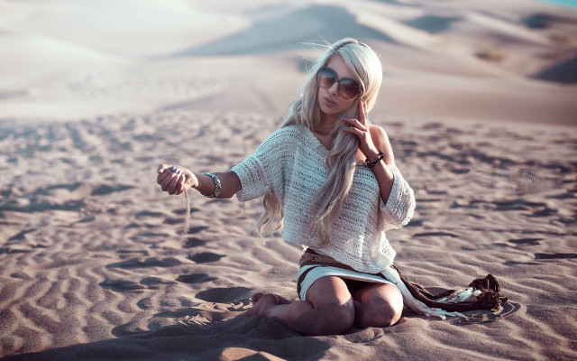 Woman sitting sand phone aqua free wallpaper for desktop - medium preview image