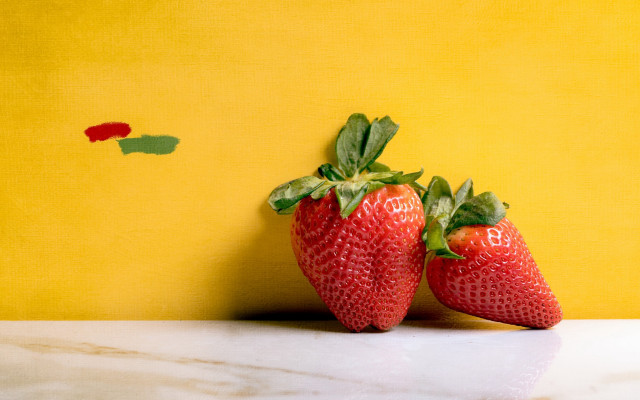 Strawberries yellow wall red flower free wallpaper for desktop - medium preview image