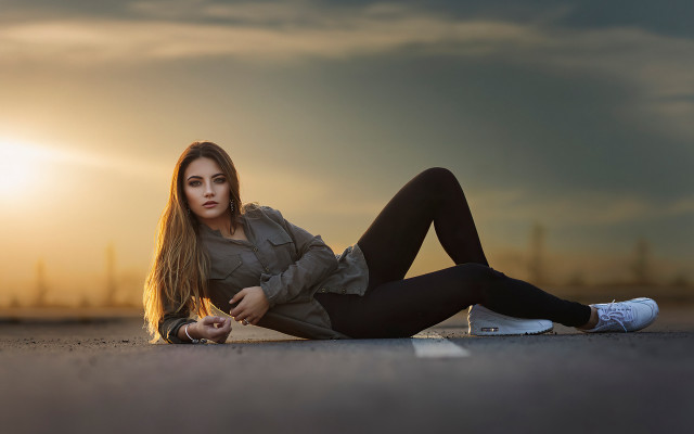 Woman laying sunset portrait elina free wallpaper for desktop - medium preview image