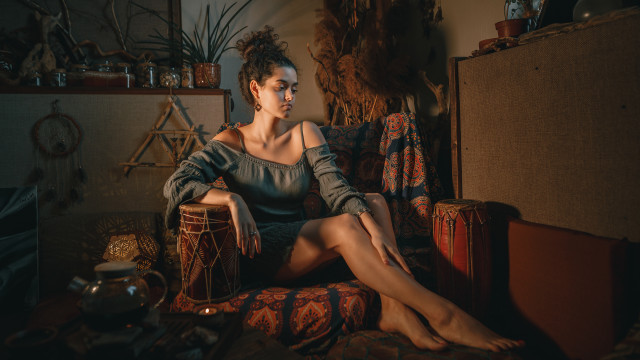 Elina karimova couch crossed leg free wallpaper for desktop - medium preview image