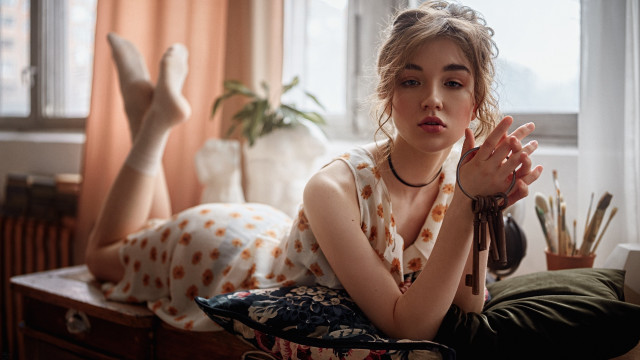 Woman bed blurry floral portrait free wallpaper for desktop - medium preview image