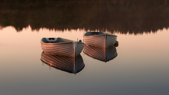 Boats reflection sunset dawn stilllife free wallpaper for desktop - medium preview image