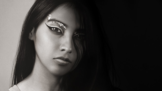 Gothic portrait fakeeyeliner fakenosering blackhair free wallpaper for desktop - medium preview image