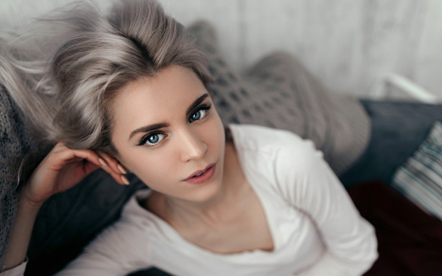 Grey hair blue eyes rococo free wallpaper for desktop - medium preview image