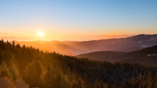 Sunset mountains forest horizon sky free wallpaper for desktop - medium preview image