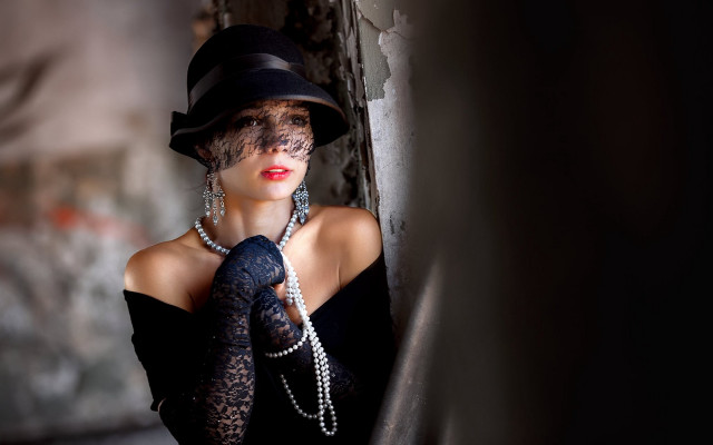 Woman hat gloves pearls fashion free wallpaper for desktop - medium preview image