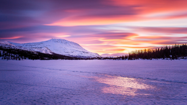 Sunset snowy mountain trail colorful free wallpaper for desktop - medium preview image