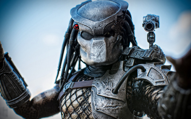Predator man gun camera sky free wallpaper for desktop - medium preview image