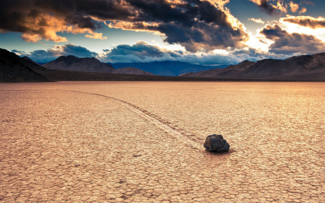 Desert rock trail clouds mountain free wallpaper for desktop - medium preview image