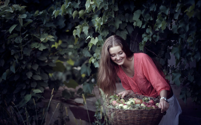 Smiling woman basket apples leaves free wallpaper for desktop - medium preview image