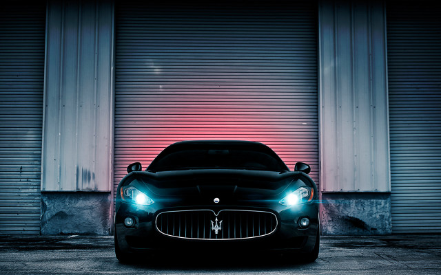 Black maserra garage red light free wallpaper for desktop - medium preview image