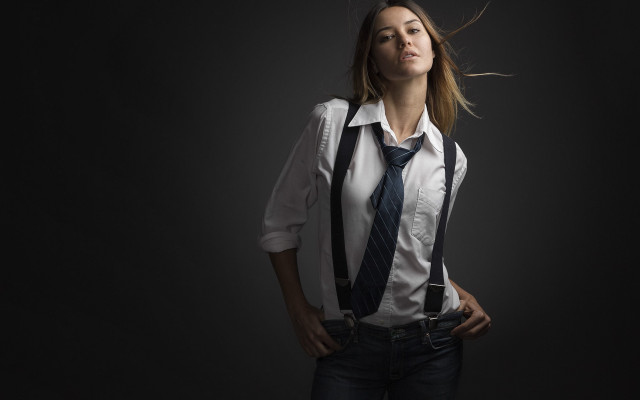 Woman tie suspenders portrait fashion free wallpaper for desktop - medium preview image