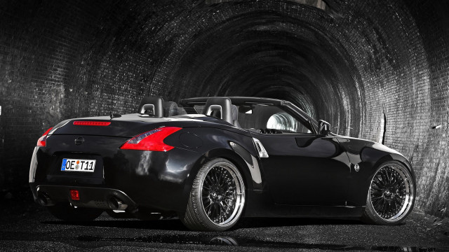 Black sports car tunnel night free wallpaper for desktop - medium preview image