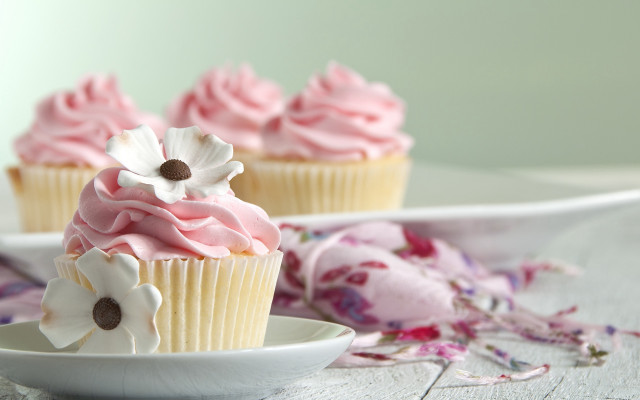 Cupcakes flower pastel photography rococo free wallpaper for desktop - medium preview image