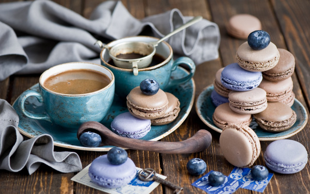 Macaroons coffee stilllife blurry depthoffield free wallpaper for desktop - medium preview image