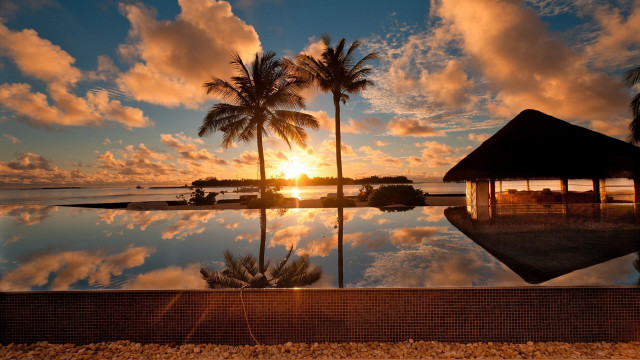 Sunset reflecting sky clouds pool free wallpaper for desktop - medium preview image