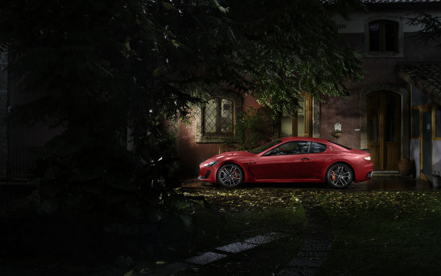 Red sports car night house #2 free wallpaper for desktop - medium preview image