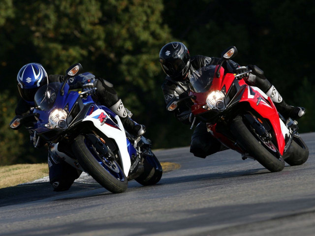 Motorcycles racing track trees bushes free wallpaper for desktop - medium preview image