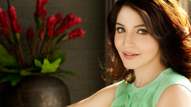 Woman green dress flowers vase free wallpaper for desktop - medium preview image