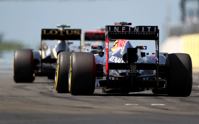 Racecar racetrack oppositecars tiltshift vroom free wallpaper for desktop - medium preview image
