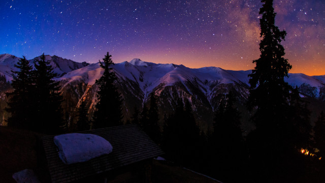 Night sky stars mountain cabin free wallpaper for desktop - medium preview image