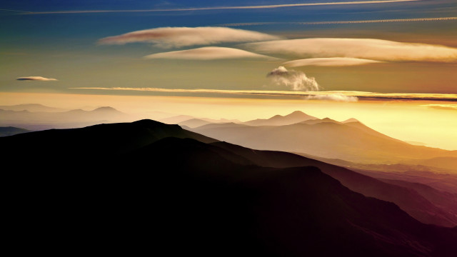 Mountain range sunset clouds ocean free wallpaper for desktop - medium preview image