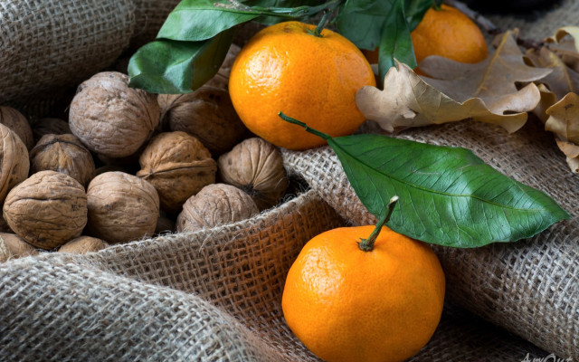 Nuts oranges burlap leaves stilllife free wallpaper for desktop - medium preview image