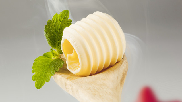 Food leaf smoke 3d render free wallpaper for desktop - medium preview image