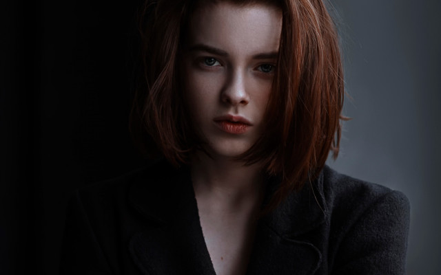 Woman redhair blackjacket serious portrait free wallpaper for desktop - medium preview image