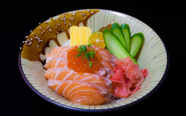 Sushi vegetables cucumbers food photography free wallpaper for desktop - medium preview image