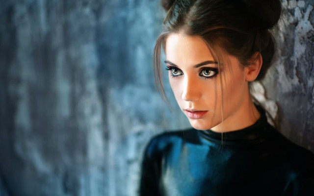 Gothic portrait blurry blueeyes blackdress free wallpaper for desktop - medium preview image