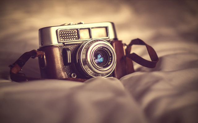 Camera bed pillow strap polaroid free wallpaper for desktop - medium preview image
