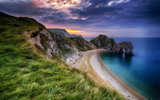 Beach cliff sunset cloudy sky free wallpaper for desktop - medium preview image