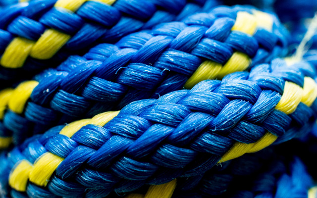 Blue yellow rope macro blurry free wallpaper for desktop - medium preview image