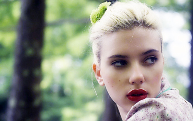 Woman greenflower redlips woods cosplay free wallpaper for desktop - medium preview image