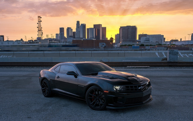 Black car city skyline sunset #2 free wallpaper for desktop - medium preview image