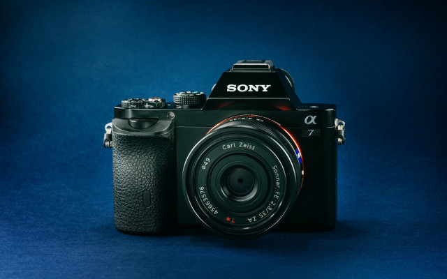 Sony camera lens cap 3d free wallpaper for desktop - medium preview image
