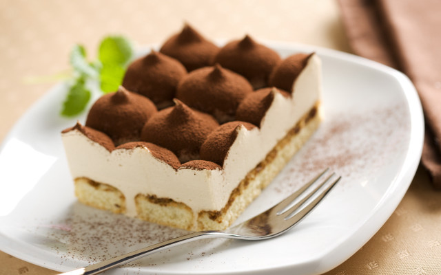 Cake plate fork napkin green free wallpaper for desktop - medium preview image