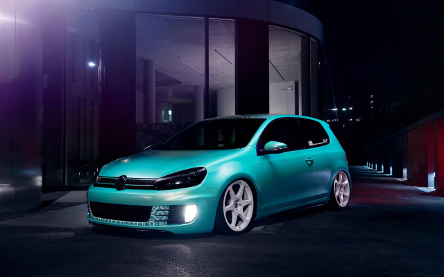 Blue car night 3d render free wallpaper for desktop - medium preview image